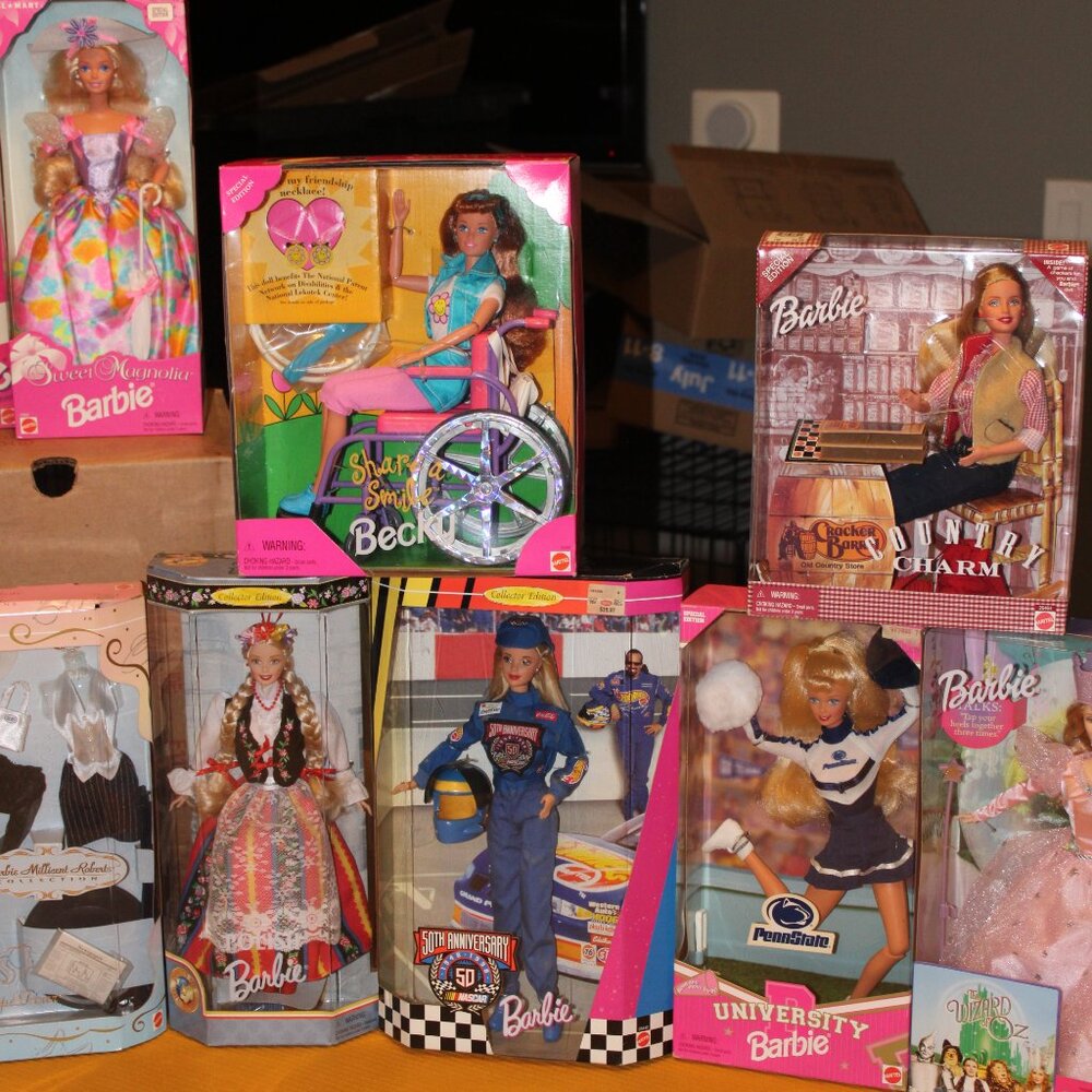 🎁 Vintage Barbie Mystery Box – 1 NIB Doll from 1989–2013 🎀 - Picture 5 of 16